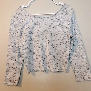 Women’s XL cropped long sleeve shirt. Worn but in good condition